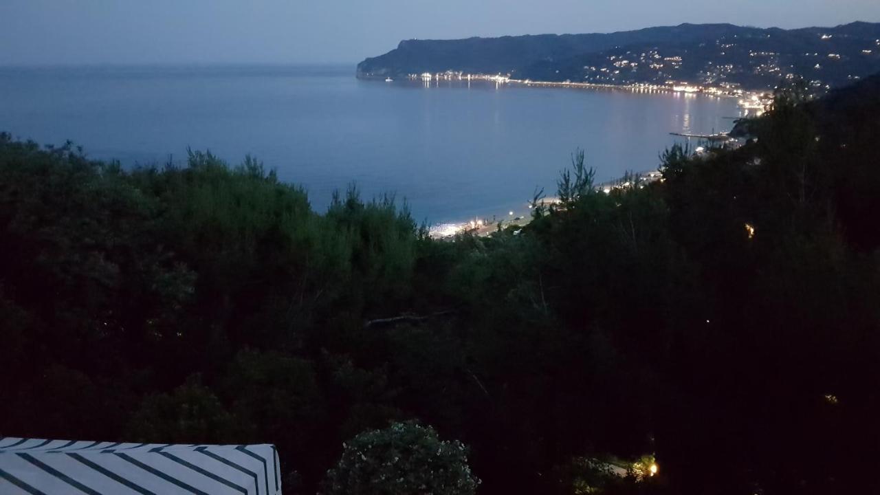 Le Terre Del Drago Apartment Bergeggi Bagian luar foto